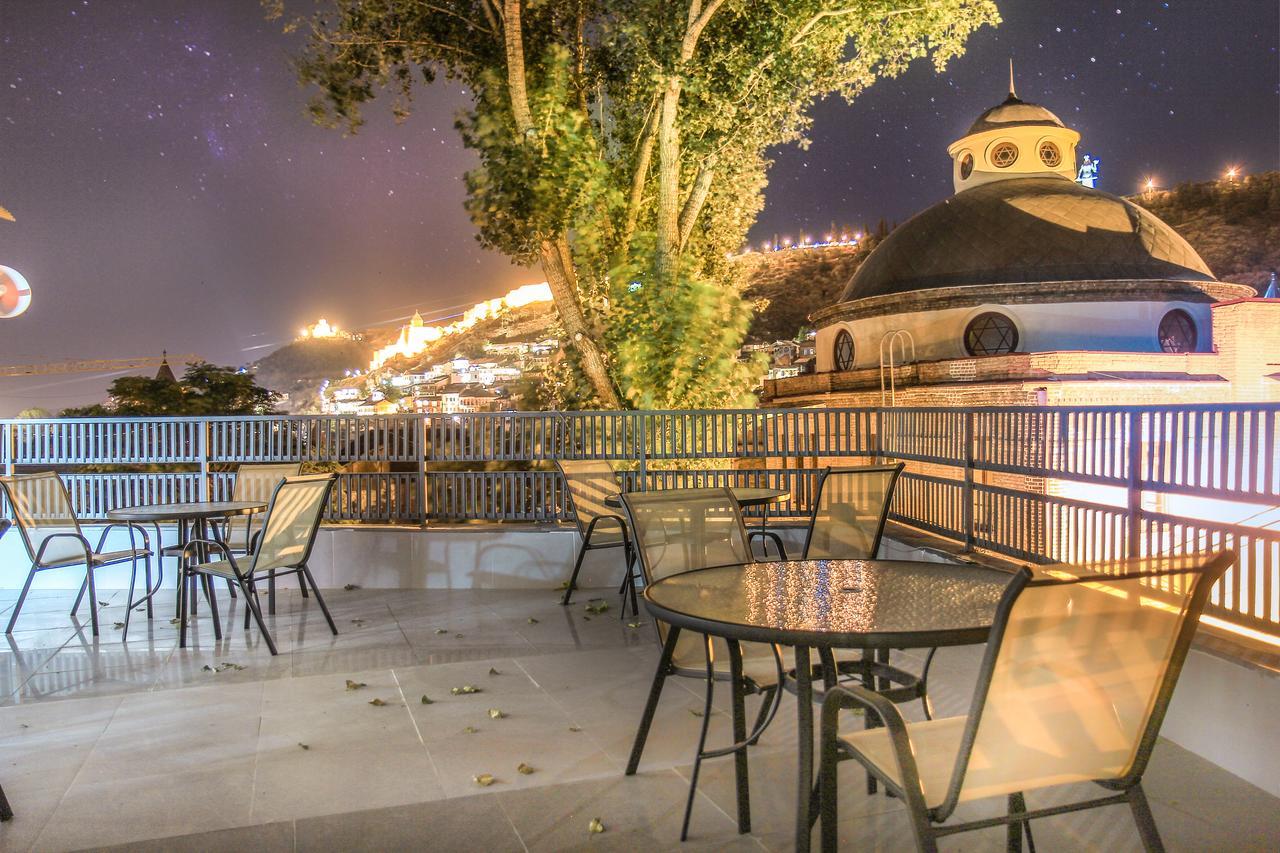 New Palace Shardeni Tbilisi Esterno foto