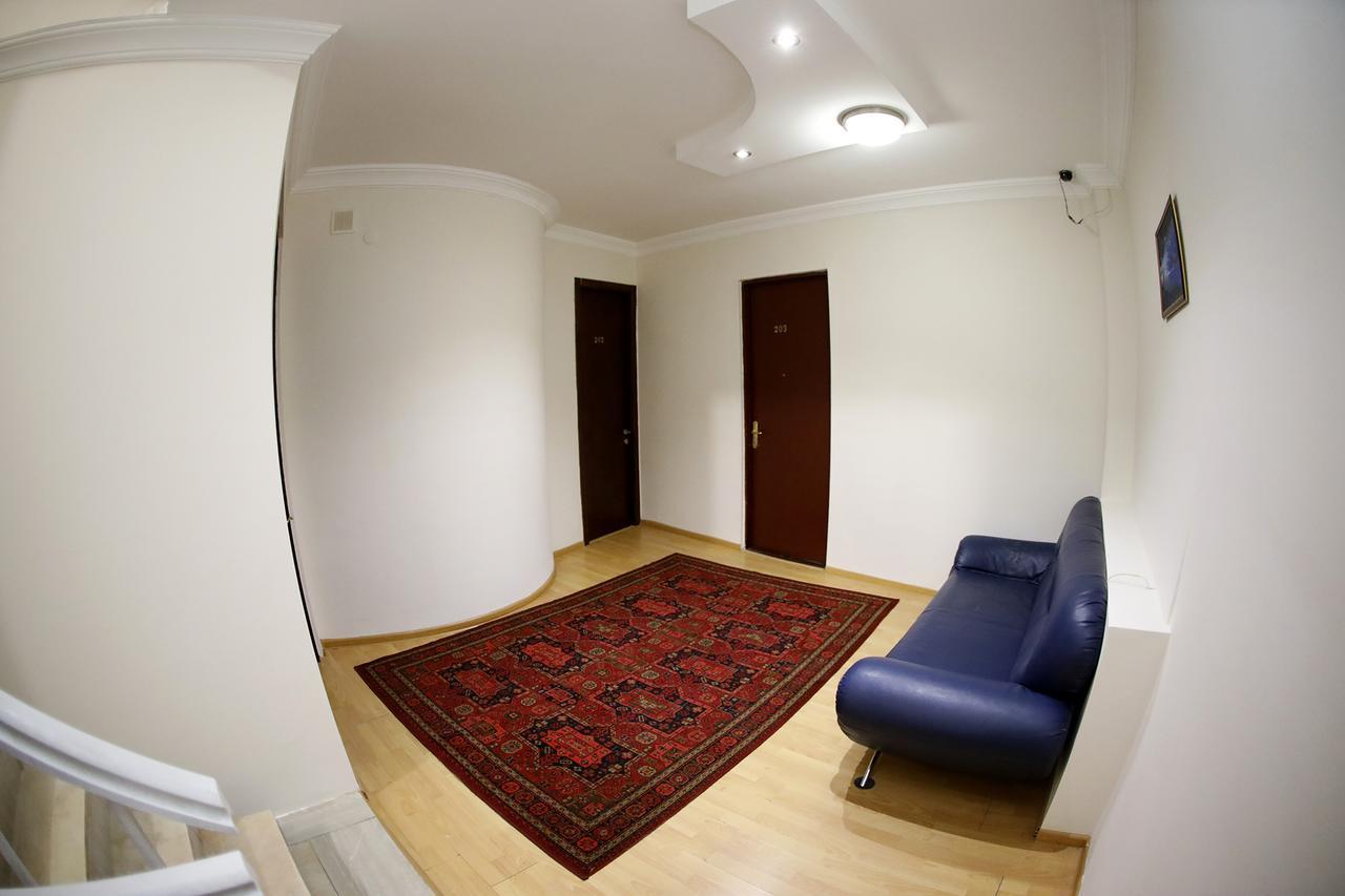New Palace Shardeni Tbilisi Esterno foto