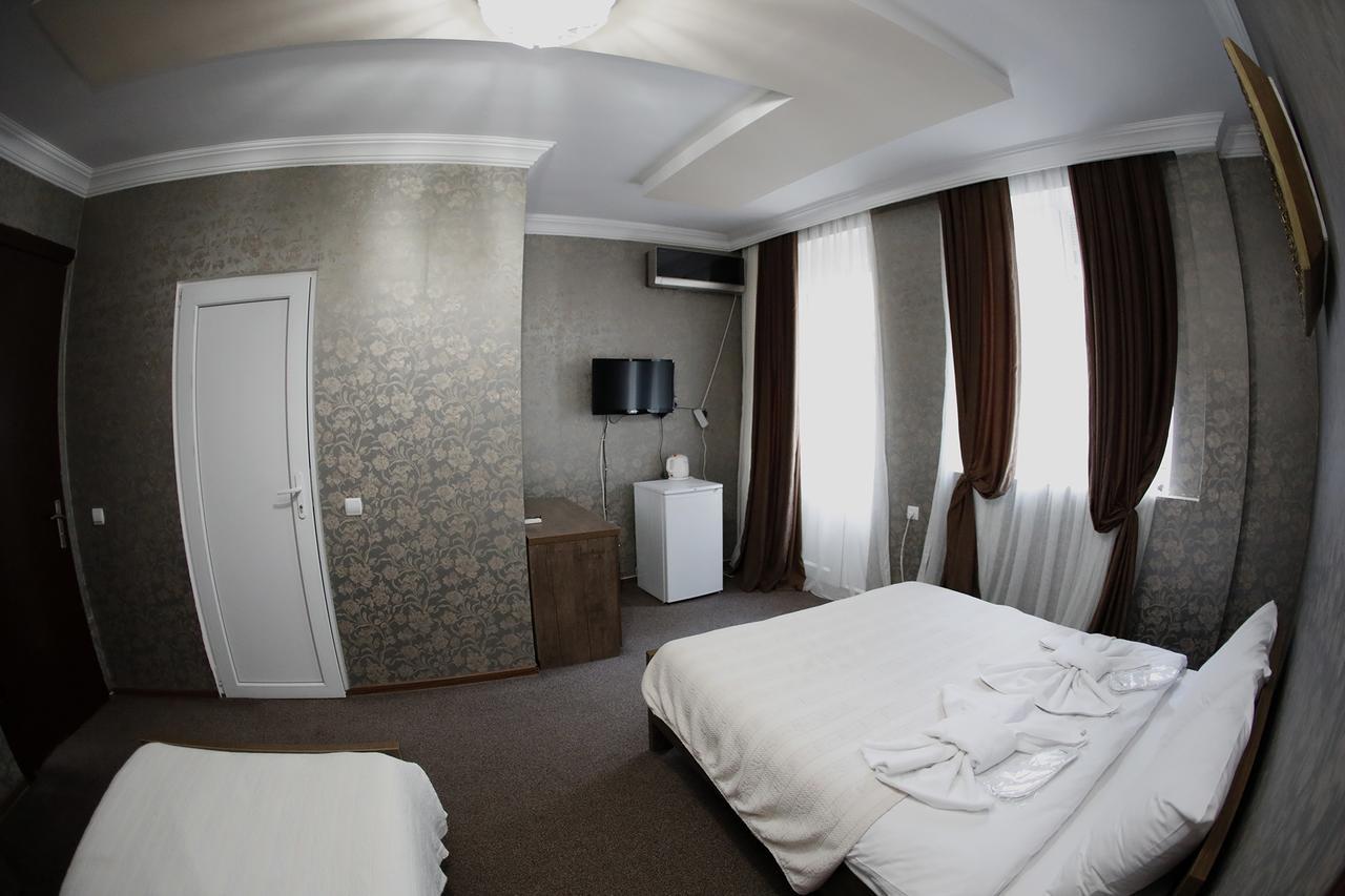 New Palace Shardeni Tbilisi Esterno foto
